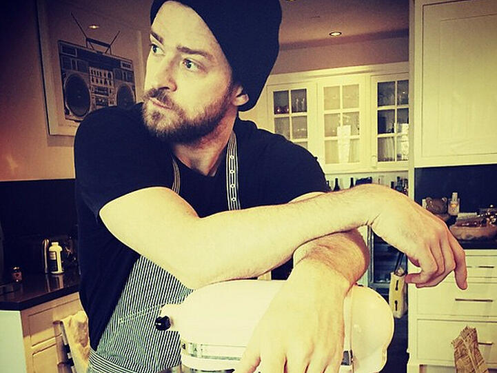 "Nur damit ihr wisst, wer heute das Backen übernommen hat" - Justin Timberlake ist offenbar auch in der Küche zu gebrauchen