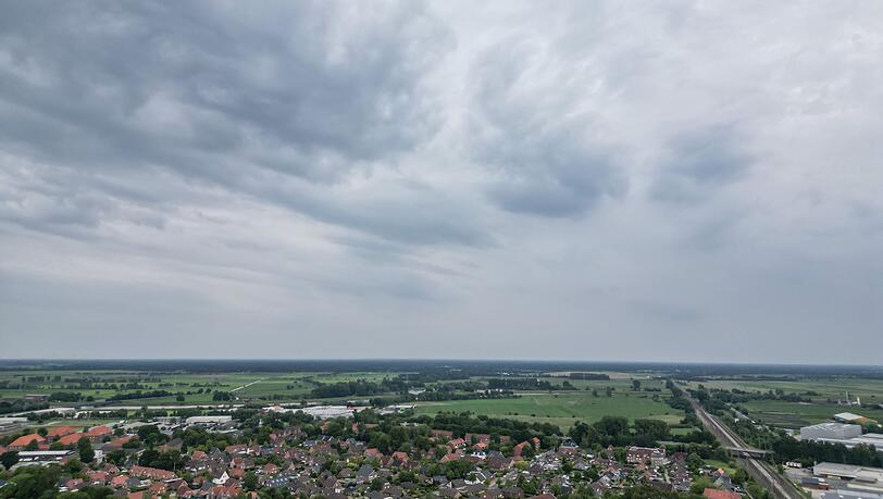 Der Deutsche Wetterdienst hat bundesweit alle bestehenden Unwetterwarnungen vor schweren Gewittern aufgehoben.