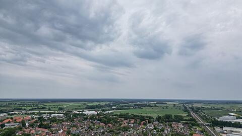 Der Deutsche Wetterdienst hat bundesweit alle bestehenden Unwetterwarnungen vor schweren Gewittern aufgehoben.