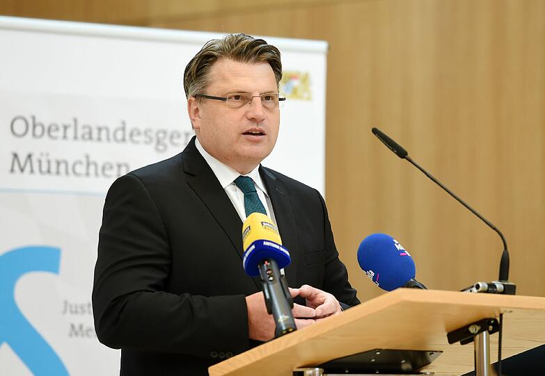 Der neue Hochsicherheitsgerichtssaal in Stadelheim. Die Bilder von der Einweihung!