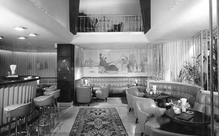 Nach dem Wiederaufbau wurde modernisiert. Stylisch: Die Hotel-Bar.