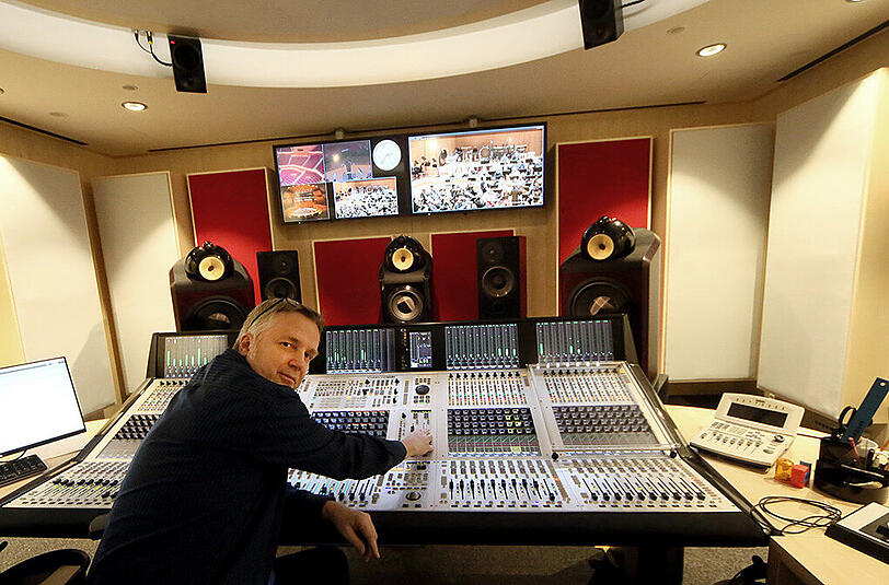 Peter Brümmer in seinem neuen Tonstudio, direkt neben der Philharmonie.