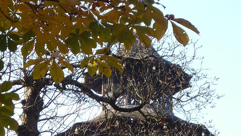 Der Turm ist mehrmals abgebrannt - und stets wieder originalgetreu aufgebaut worden, zuletzt 1952.