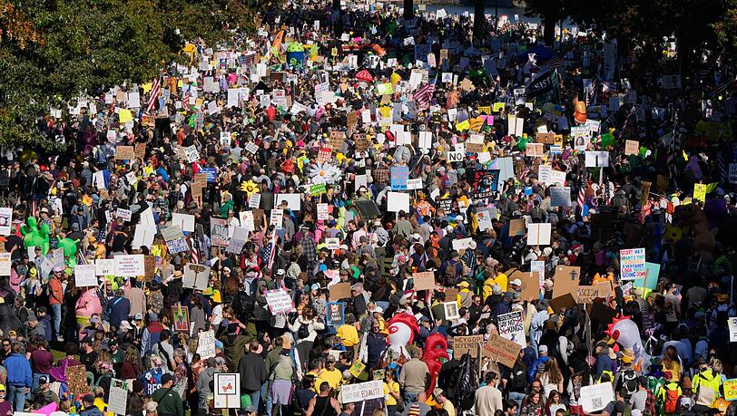 Eine große Menge auch in Portland an der US-Westküste. Eine große Menge auch in Portland an der US-Westküste.