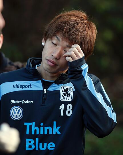 Friedhelm Funkel lässt seine Spieler beim Laktattest ordentlich schwitzen. Im Fokus: Neuzugang Yuya Osako aus Japan.