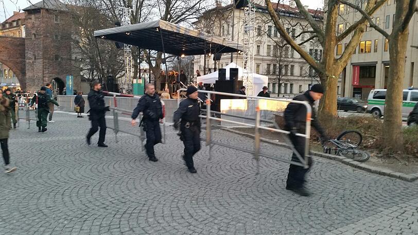 Die "München ist bunt"-Kundgebung: Rund 20 000 Teilnehmer demonstrierten für ein tolerantes und weltoffenes München.