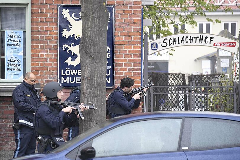 Die Polizei probt in dieser Woche im Schlachthofviertel den Ernstfall - klicken Sie sich durch!