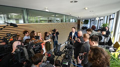 Das Medieninteresse im Landtag in Magdeburg ist gro&szlig;.