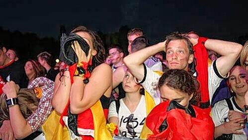 Bibbern und Bangen beim Public Viewing auf der Wöhrder Wiese hat nichts geholfen: Deutschland unterlag im Halbfinale. Jetzt sind andere Events gefragt. Bibbern und Bangen beim Public Viewing auf der Wöhrder Wiese hat nichts geholfen: Deutschland unterlag im Halbfinale. Jetzt sind andere Events gefragt.