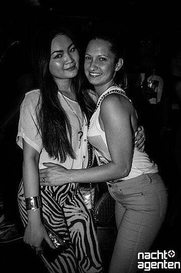 "Worst Behaviour" war das Motto am Samstag im "Crux". Mehr Bilder unter: Tracht und Club - das passt zusammen! Am Dienstag wurde beim "Heimatabend" im "8below" gefeiert. Mehr Bilder unter: www.nachtagenten.de