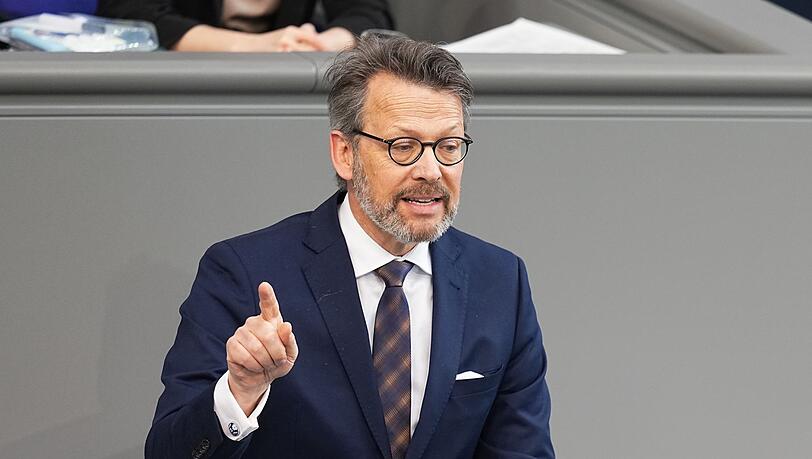 Der FDP-Haushaltsexperte Otto Fricke setzte sich angeblich gegen sechs Mitbewerber durch und wird neuer DOSB-Vorstandschef.