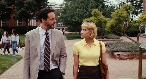 Philosophieprofessor (Jack Huston mit Sofia Boutella) holt in Paul Schraders „The Basics of Philosophy“ die Vergangenheit ein. Philosophieprofessor (Jack Huston mit Sofia Boutella) holt in Paul Schraders „The Basics of Philosophy“ die Vergangenheit ein.