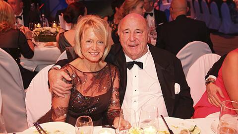 Seine große (und schöne!) Stütze: Roland Kuffler mit Frau Doris &ndash; sie haben drei Kinder. Die beiden Söhne arbeiten im Unternehmen mit.