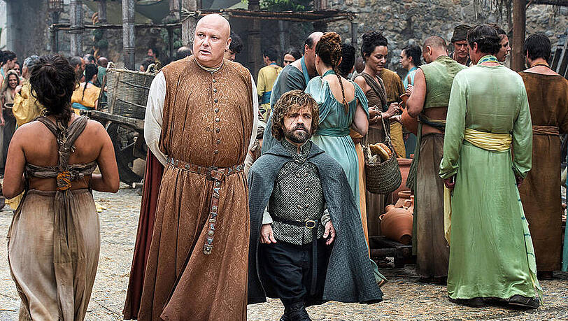 Conleth Hill als Varys und Peter Dinklage als Tyrion Lannister in "Game of Thrones". Conleth Hill als Varys und Peter Dinklage als Tyrion Lannister in "Game of Thrones".