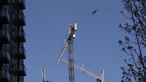 Eine stillgelegte Baustelle in der Innenstadt von Seattle. Die meisten Bauprojekte in der Stadt sind ausgesetzt, da die Menschen wegen des Ausbruchs des Coronavirus angewiesen wurden, zu Hause zu bleiben und zu arbeiten.