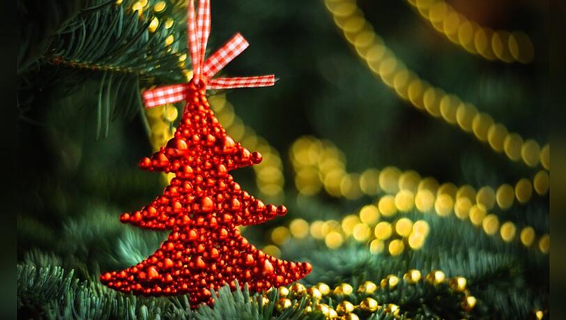 Der Weihnachtsbaum geh&ouml;rt wohl international zu den bekanntesten und beliebtesten Weihnachtstraditionen.