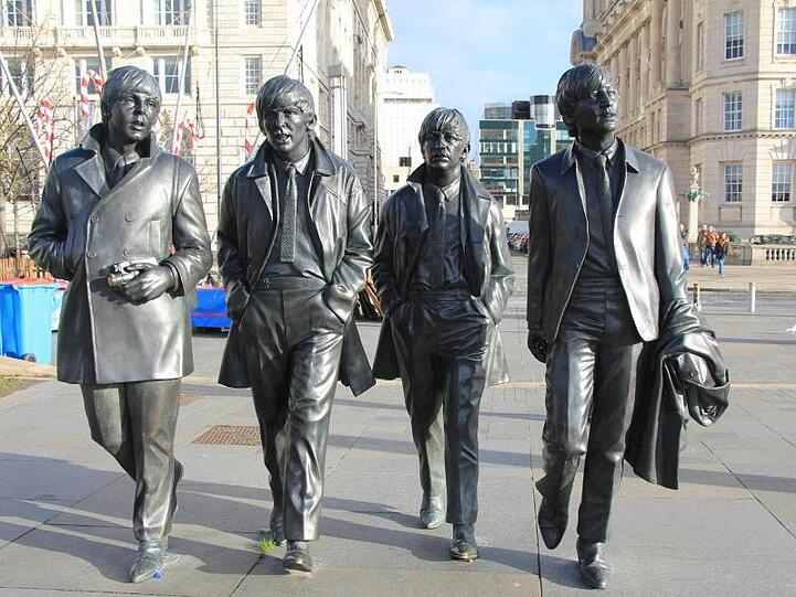 Die vier Beatles-Figuren in der Nähe des Mersey zählen zu den beliebtesten Fotomotiven der Touristen.