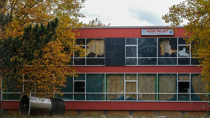 In der ehemaligen Kantine der Siemens-Mitarbeiter war zeitweise ein Musikclub. In der ehemaligen Kantine der Siemens-Mitarbeiter war zeitweise ein Musikclub.