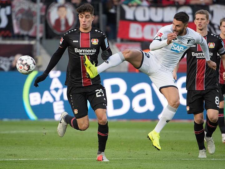 Leverkusen setzt auch in Zukunft auf Kai Havertz (l).