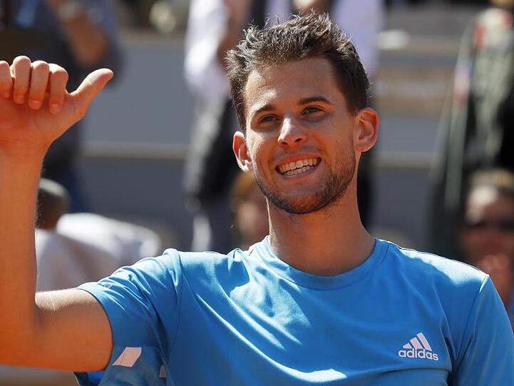 Daumen hoch: Dominic Thiem steht wie im Vorjahr im Endspiel der French Open.