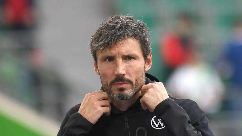 Fordert die Spiele nicht nur zu bestimmen, sondern auch zu gewinnen: Wolfsburgs Trainer Mark van Bommel.