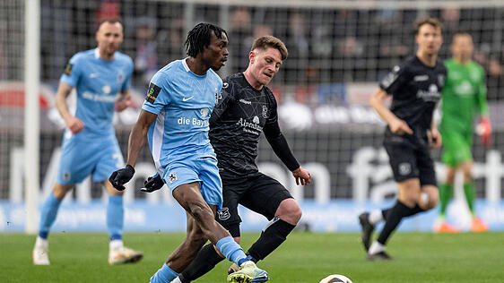 Sechzigs Dickson Abiama verleiht dem Team Struktur, findet Sportchef Werner.