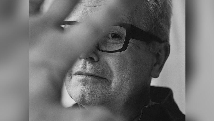 Herbert Grönemeyer hat seine neue Single "Deine Hand" veröffentlicht.