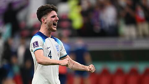Declan Rice jubelt nach einem Sieg seiner Mannschaft.