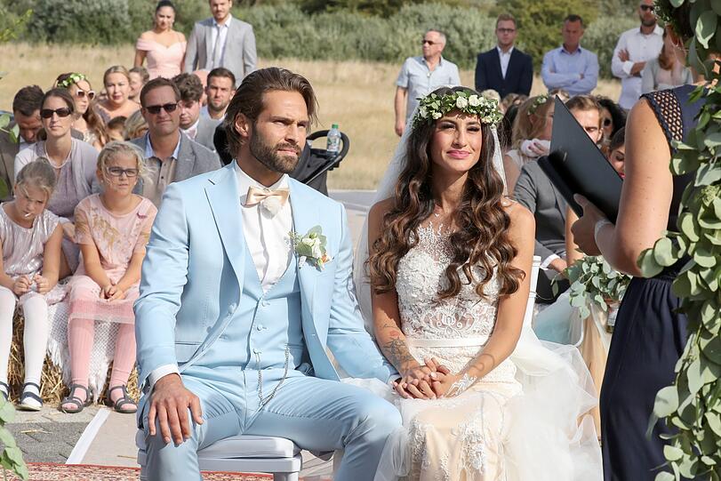Bund für die Ewigkeit: Filiz Koc und Almondy Rose heirateten in Hannover.