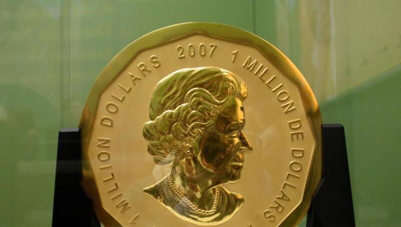 Die Goldmünze "Big Maple Leaf" war im März 2017 aus dem Berliner Bode-Museum gestphlen worden. Die Goldmünze "Big Maple Leaf" war im März 2017 aus dem Berliner Bode-Museum gestphlen worden.