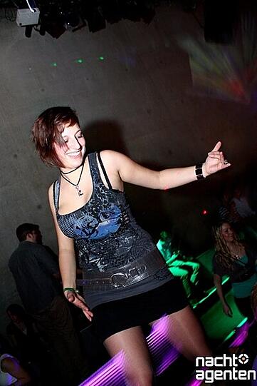 Groß gefeiert wurde auch im Neuraum: "Rock & Roll Baby". Noch mehr Photos gibt es hier: www.nachtagenten.de