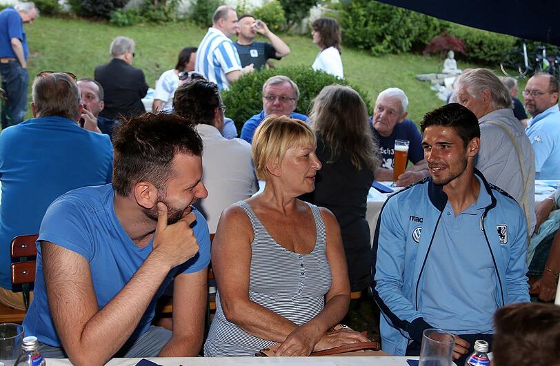 Beim Fan-Abend amüsierten sich die Löwen-Profis in entspannter Atmosphäre mit ihren Fans.