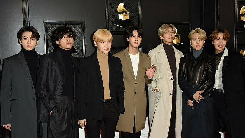 Die K-Pop-Boygroup BTS bei der diesjährigen Grammy-Verleihung. Die K-Pop-Boygroup BTS bei der diesjährigen Grammy-Verleihung.