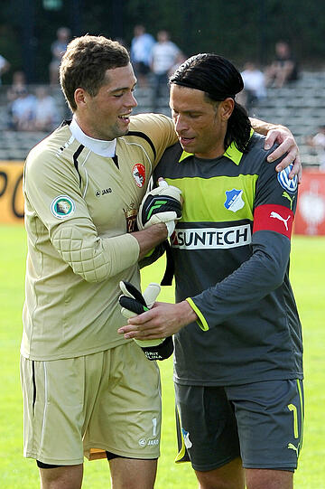 Tim Wiese gab keine glückliche Figur dabei ab und musste vom gegnerischen Torwart getröstet werden. Der Ex-Löwe Kevin Volland war einer der wenigen Aktivposten in einer desolaten Hoffenheimer Mannschaft. Doch der Allgäuer traf nur den Pfosten.