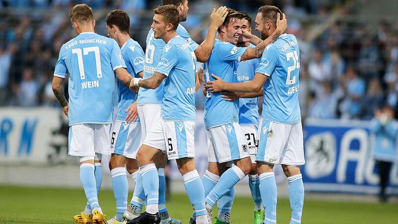 Gemeinsam in Regionalliga Bayern und Toto-Pokal: die Spieler des TSV 1860.