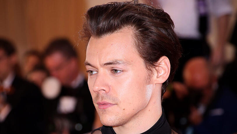 Sänger und Schauspieler Harry Styles bei der Met Gala 2019 in New York Sänger und Schauspieler Harry Styles bei der Met Gala 2019 in New York