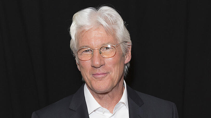 Richard Gere erhält einen Orden für seine tatkräftige Unterstützung als Seenotretter