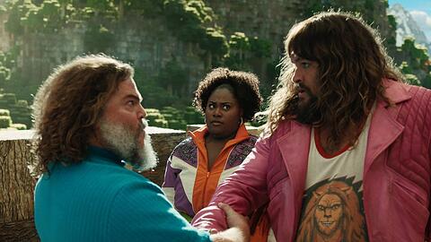 In "Ein Minecraft Film" spielen unter anderem Jack Black (l.) und Jason Momoa mit. Die Videospielvorlage wurde mehr als 300 Millionen Mal verkauft.