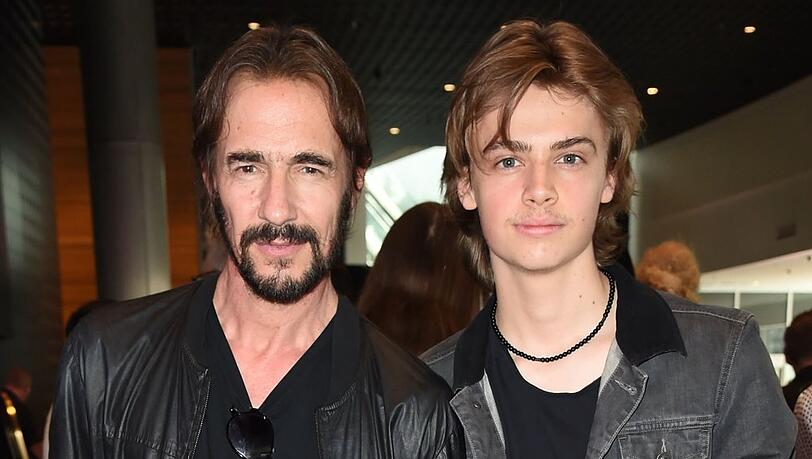 Thomas Hayo und sein Neffe Tim bei der Fashionshow von Kilian Kerner in Berlin.