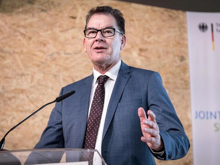 Entwicklungsminister Gerd Müller fordert mehr für die Entwicklung der afrikanischen Staaten zu tun.