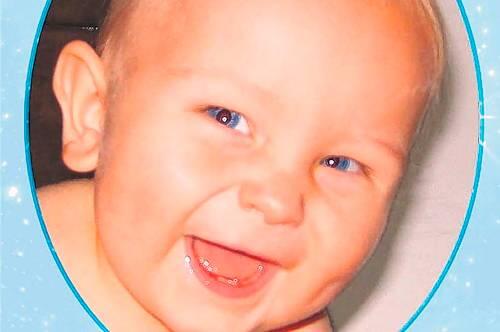 Wurde zu Tode geschüttelt: der kleine Christopher (14 Monate)