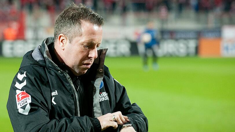 Im Sommer 2016 ist seine Zeit in Karlsruhe nach 15 Jahren abgelaufen: KSC-Trainer Markus Kauczinski. Im Sommer 2016 ist seine Zeit in Karlsruhe nach 15 Jahren abgelaufen: KSC-Trainer Markus Kauczinski.