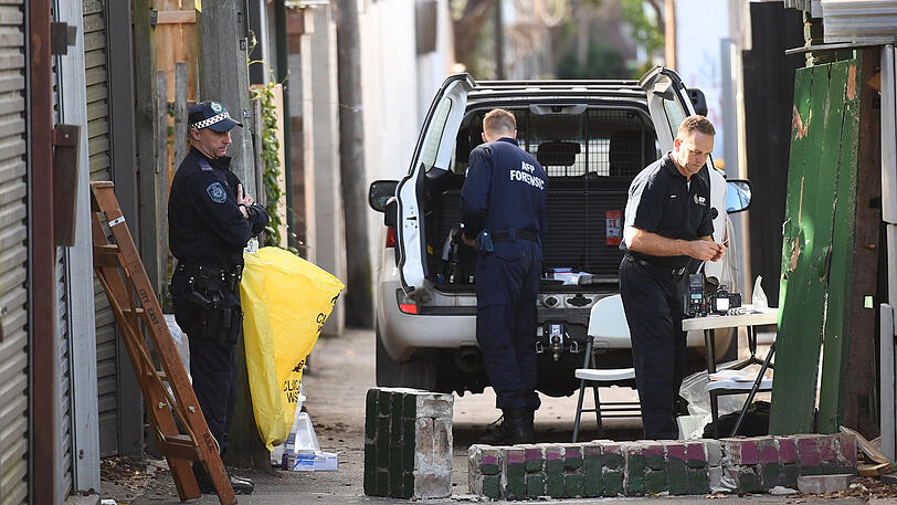 Polizeieinsatz in Sydney. Die Behörden erhielten Informationen, dass ein Terroranschlag mit einem "improvisierten Sprengsatz" in Planung sei.