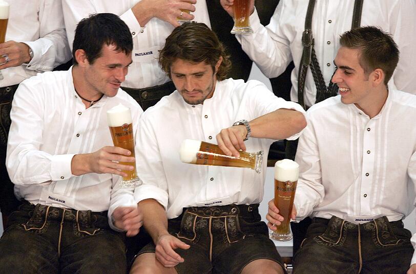 Hier ein Bild aus den alten Tagen mit Spaßvogel Lizarazu und Willy Sagnol.