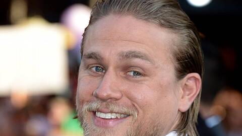 Der britische Schauspieler Charlie Hunnam