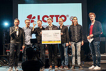 Nach über 100 eingereichten musikalischen Beiträgen bebte die, bis auf den letzten Platz besetzte, Freiheiz-Halle beim großen Finale des &bdquo;LOTTO Bayern MusicAward 2018&ldquo; in München.