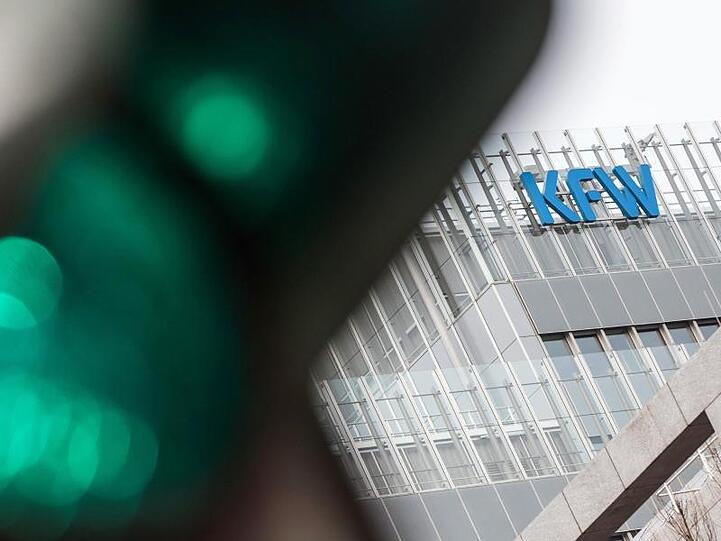 Die KfW zählte Unternehmen, die nicht mehr als 500 Millionen Euro jährlich umsetzen, zum Mittelstand.