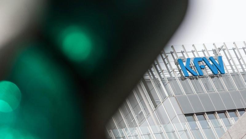 Die KfW zählte Unternehmen, die nicht mehr als 500 Millionen Euro jährlich umsetzen, zum Mittelstand. Die KfW zählte Unternehmen, die nicht mehr als 500 Millionen Euro jährlich umsetzen, zum Mittelstand.
