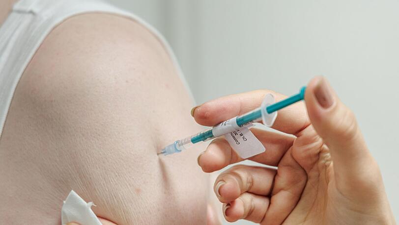 Kinder in den USA sollen nach dem Willen der US-Regierung k&uuml;nftig weniger Impfungen erhalten. (Symbolbild)