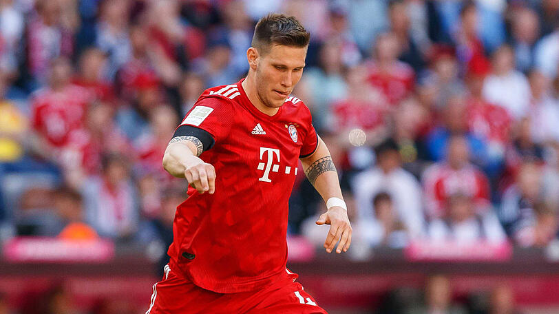 NIKLAS SÜLE, NOTE 2: Gewohnt sicher und zweikampfstark. Störte Rashisha bei einem Konter noch entscheidend (46.). Erlöste die Bayern mit seinem abgefälschten Geschoss aus der Distanz (76.). Beim Pokalspiel am Mittwoch in Bremen muss der Matchwinner aber gesperrt zuschauen.